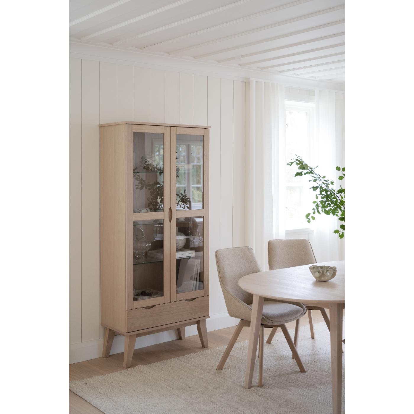 Alison tuoli valkolakattu tammijalka / vaalea beige kangas