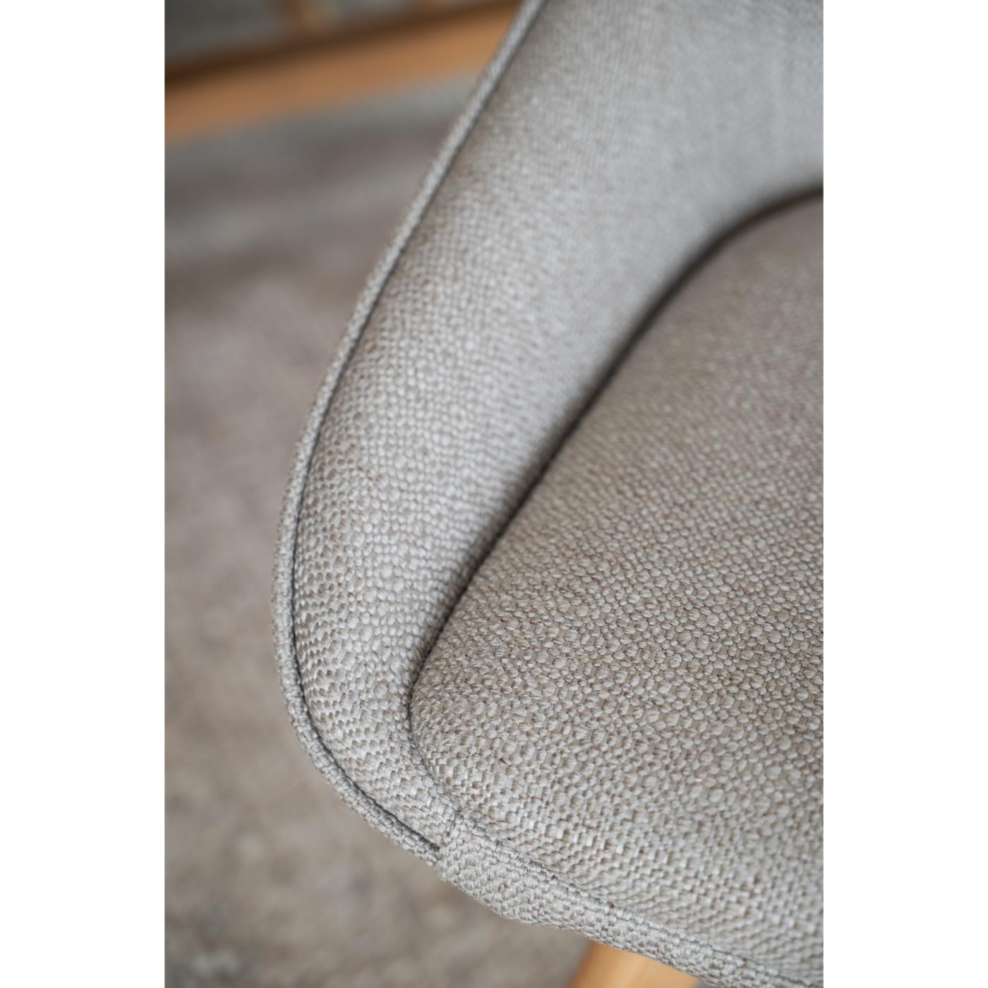 Alison tuoli lakattu tammijalka / vaalea beige kangas