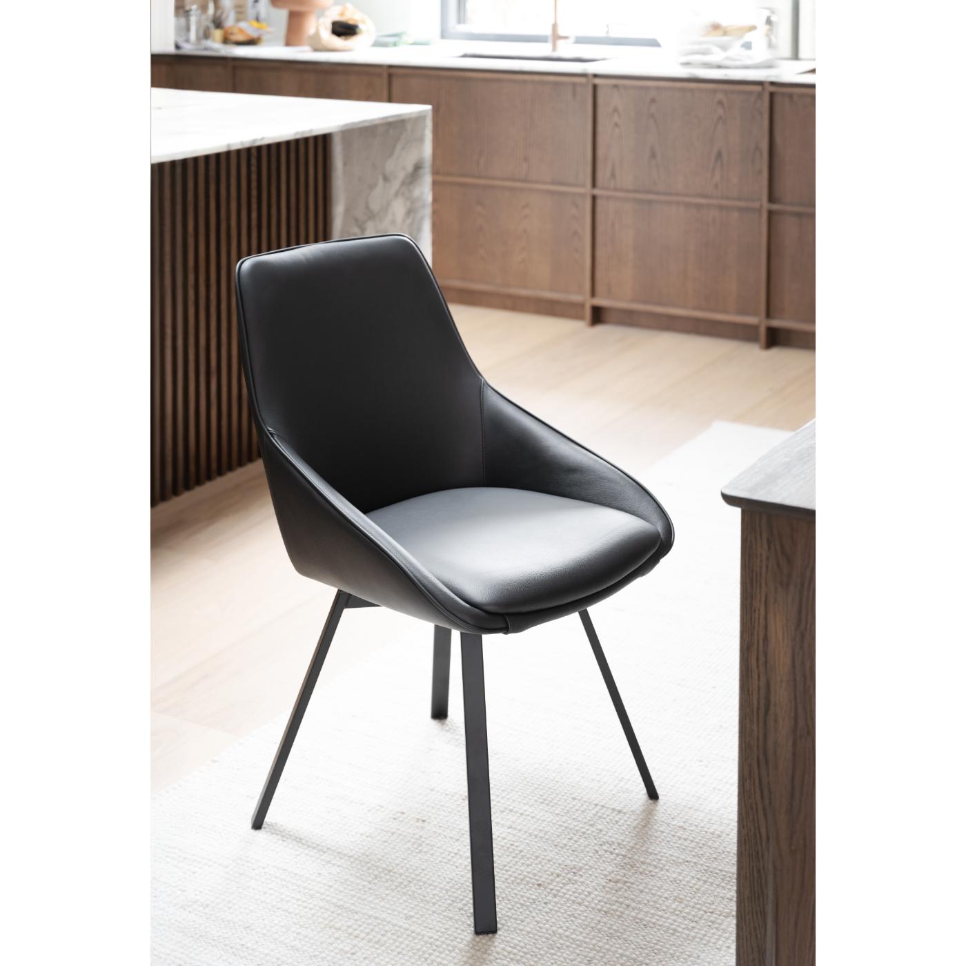 Alison tuoli musta metallijalka / musta nahka