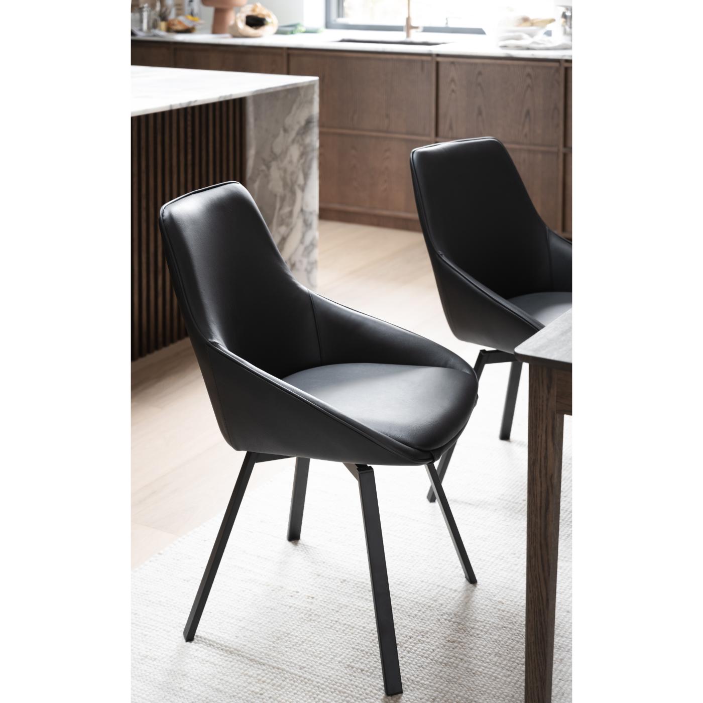 Alison tuoli musta metallijalka / musta nahka