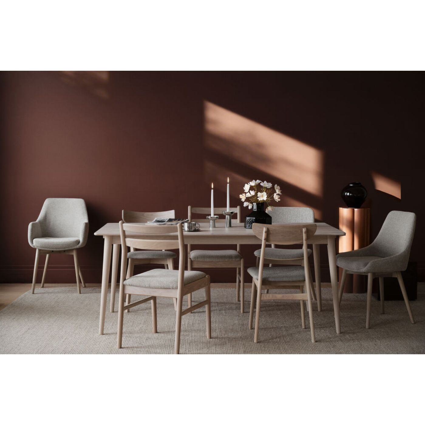 Denley-tuoli, vaalea beige kangas/valkopestyt tammijalat