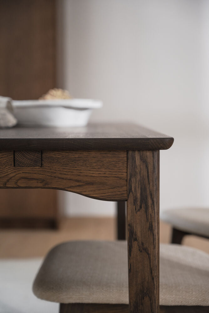 Markham ruokapöytä 180x90 cm ruskea tammi