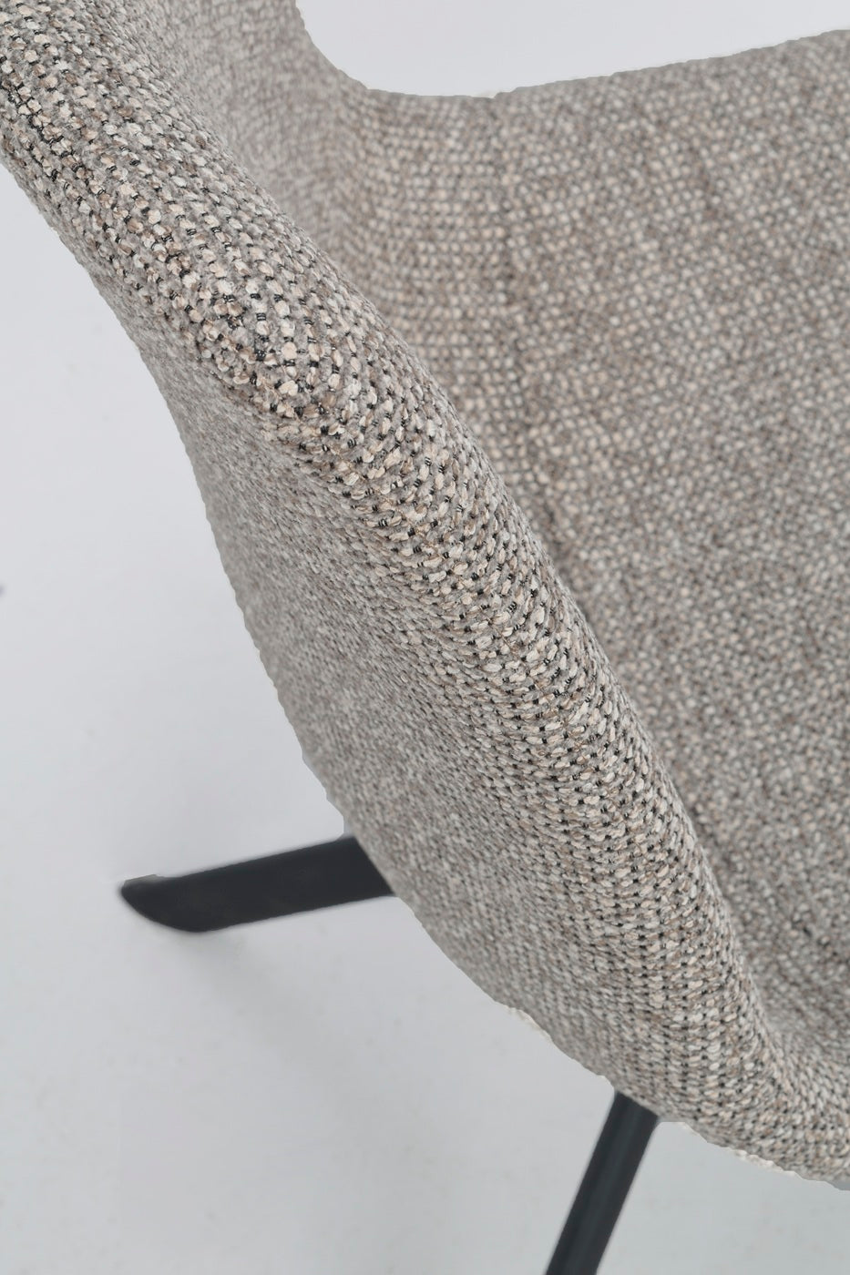 Dunmore tuoli musta metallijalka / tumma beige kangas