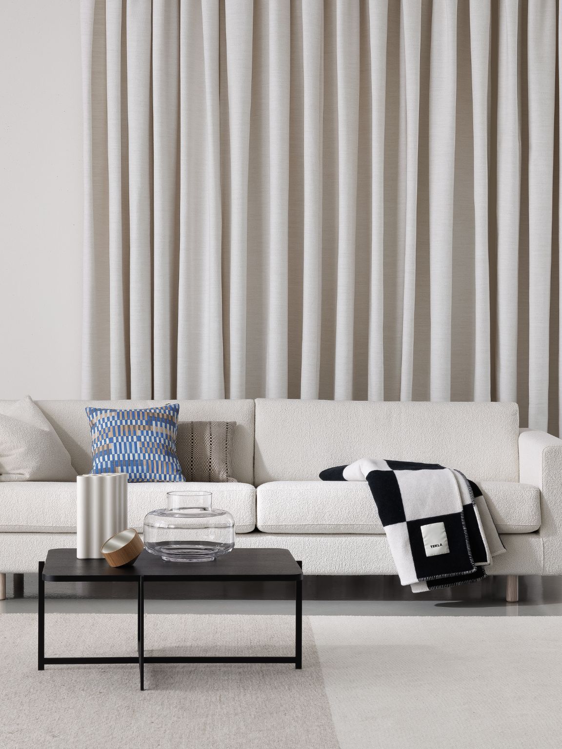 Interface Pilleri sohvapöytä 80x60 cm