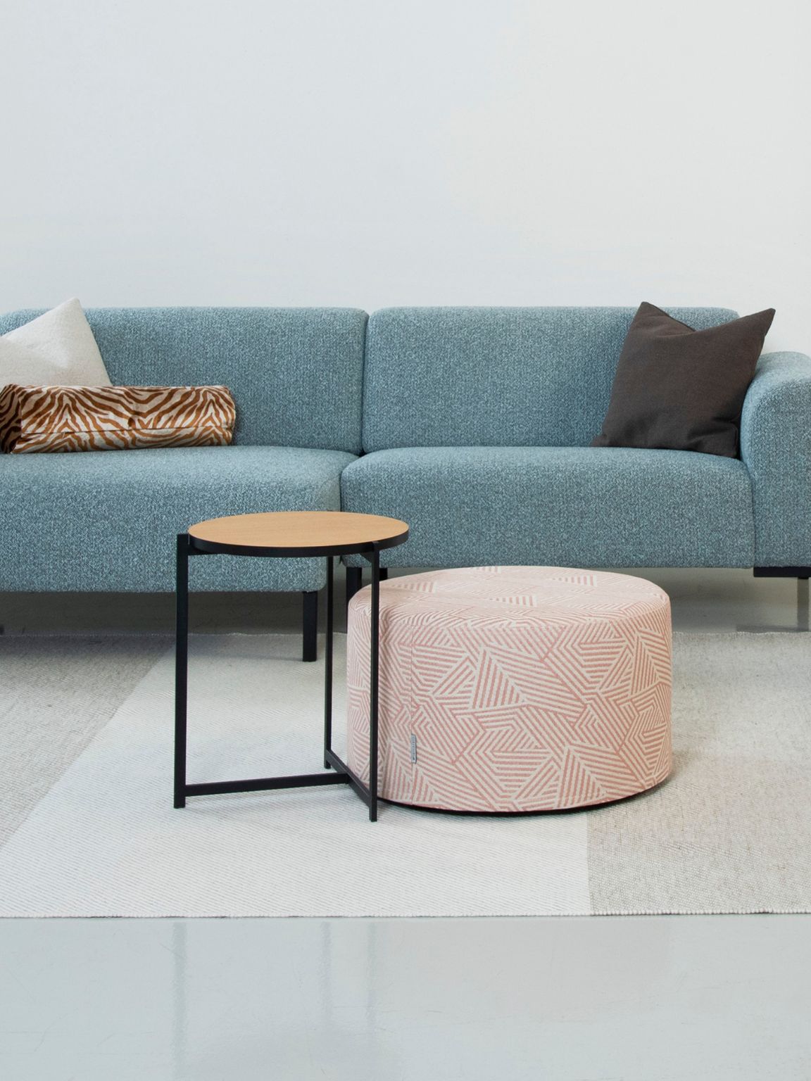 Interface Pilleri sohvapöytä 80x60 cm