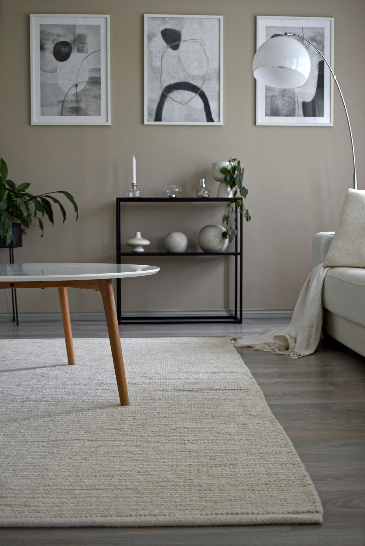 Anna villamatto - toimittajalla saldot vähissä, ei julk vielä 