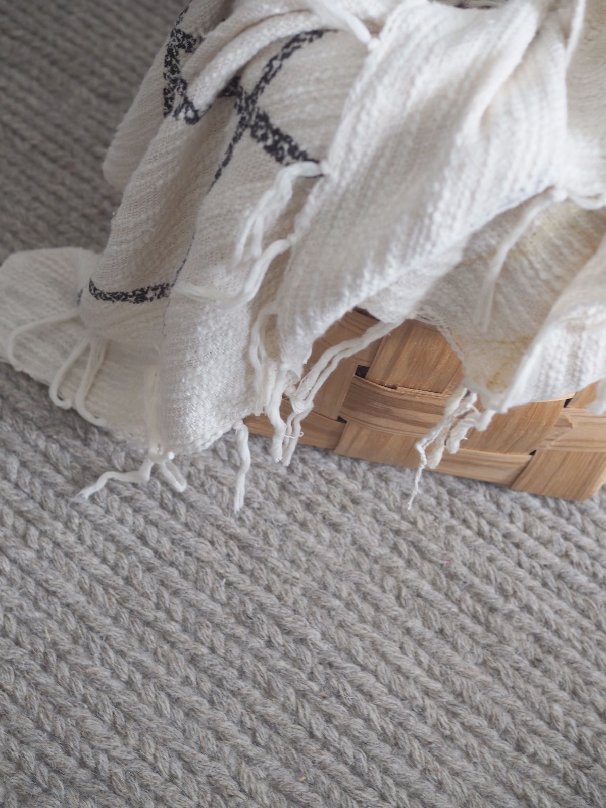 Anna villamatto - toimittajalla saldot vähissä, ei julk vielä 