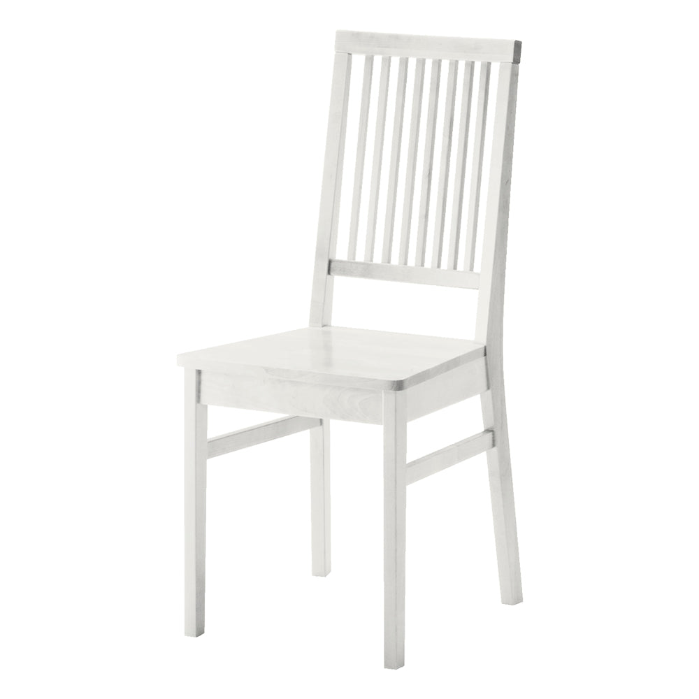 Anton Tuoli puuistuimella 