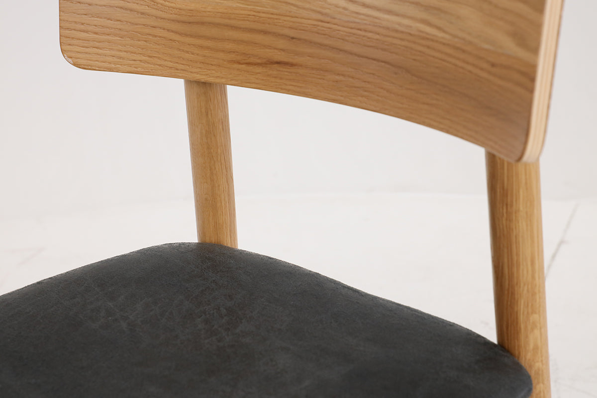 Luoto tuoli lakattu tammi, musta Nubuck-kangas