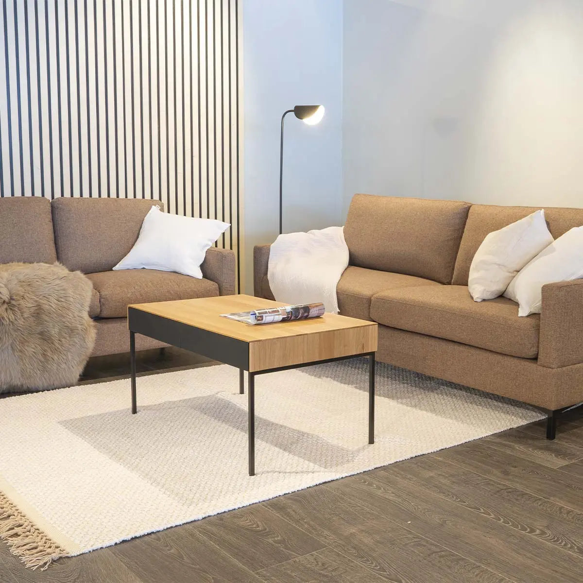 Orion sohvapöytä korkea Isku Stage