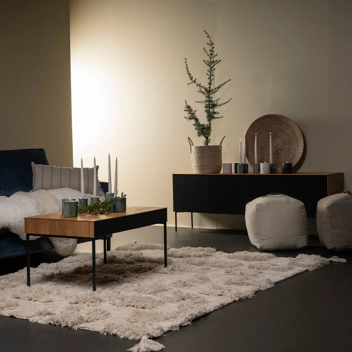 Orion taso 161 cm, 2 ovea ja 2 laatikkoa Isku Stage