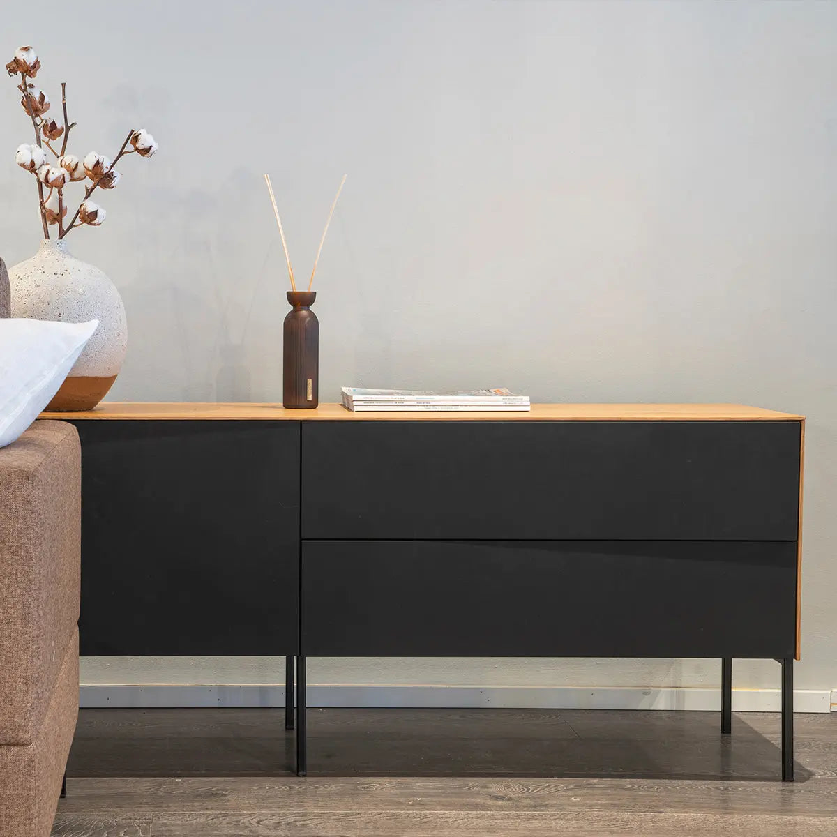 Orion taso 161 cm, 2 ovea ja 2 laatikkoa Isku Stage