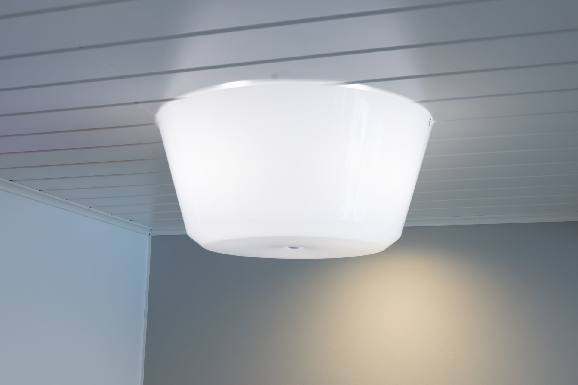 Juho kattovalaisin Ø 58 cm opaalinvalkea