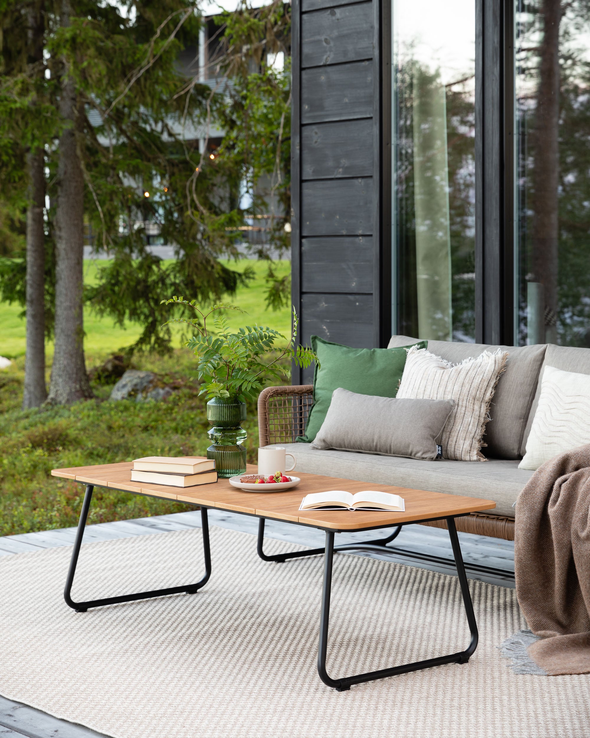 Silmu sohvapöytä 145x60 cm